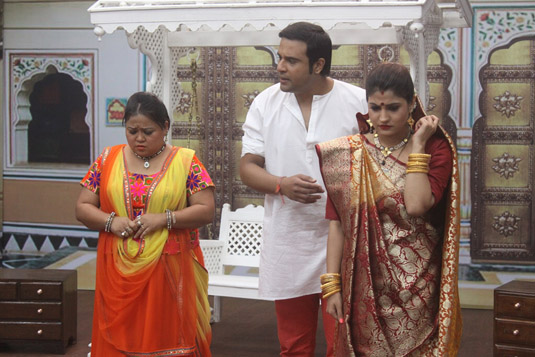 Subuhi Joshi and Bharti Singh and Co-Stars