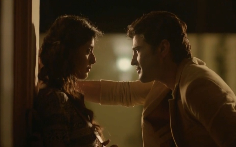 Kabir And Ananya In Reporters