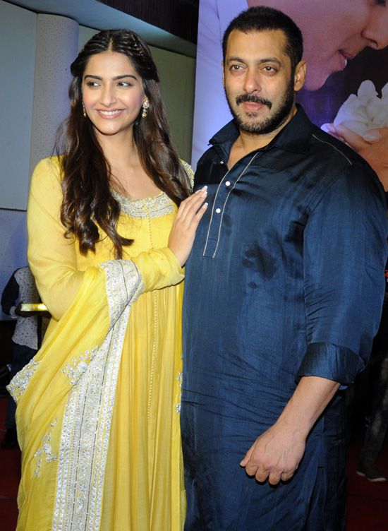 Sonam Kapoor and Salman Khan (Image Courtesy: Ashish Vaishnav / Indus Images)