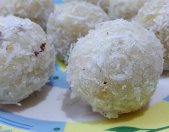 Nariyel Ke Ladoo