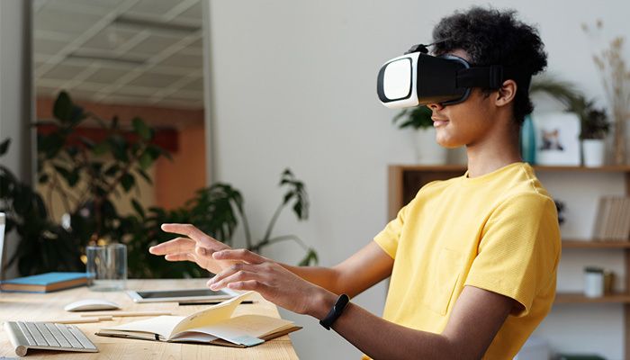 Virtual Realization in Education