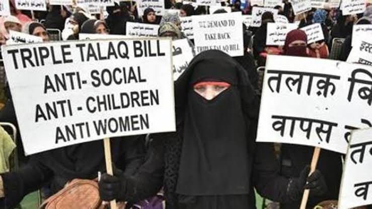 Lok Sabha Nods For Triple Talaq Bill 186-74, Congress Opposes