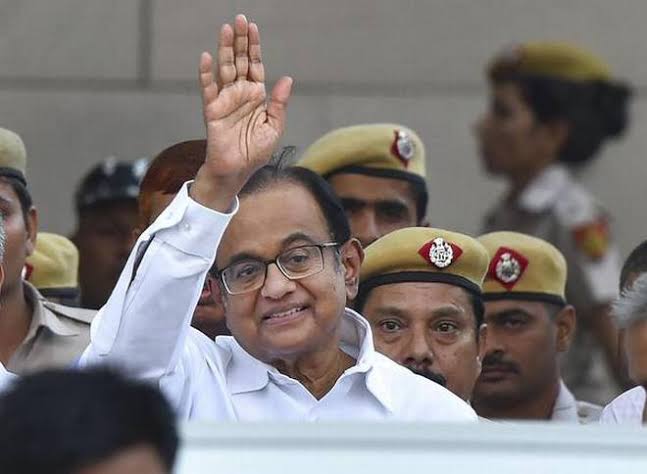 P Chidambaram Says With Hand Gesture “5%”, Mocks At Govt, Economy