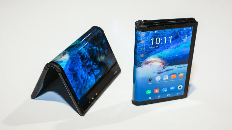 Next Samsung Foldable Smartphone Will Fold Into A Square