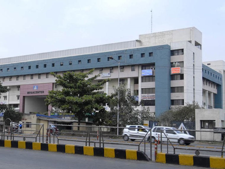 Team Office Hadapsar Pune available on monthly basis