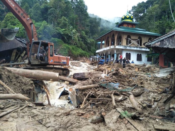 27 dead in floods, landslides on Indonesia's Sumatra island 27 dead in floods, landslides on Indonesia's Sumatra island