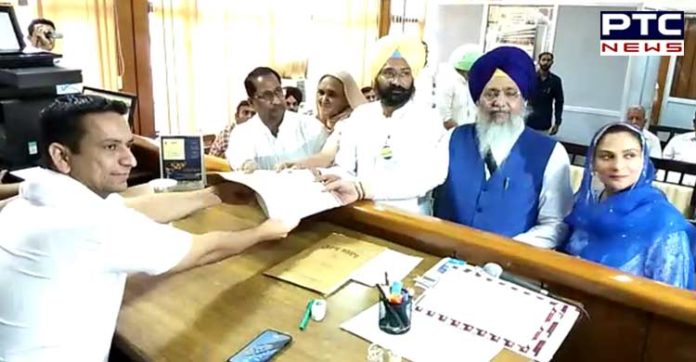 ਲੋਕ ਸਭਾ ਚੋਣਾਂ 2019 : ਸ਼੍ਰੋਮਣੀ ਅਕਾਲੀ ਦਲ ਦੇ ਉਮੀਦਵਾਰ ਪਰਮਿੰਦਰ ਸਿੰਘ ਢੀਂਡਸਾ ਨੇ ਸੰਗਰੂਰ ਲੋਕ ਸਭਾ ਸੀਟ ਤੋਂ ਭਰਿਆ ਨਾਮਜ਼ਦਗੀ ਪੱਤਰ Lok Sabha elections 2019 Parminder Singh Dhindsa files nomination from Sangrur