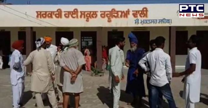 ਸ਼ਰਮਨਾਕ ! ਅਧਿਆਪਕ ਨੇ ਵਿਦਿਆਰਥਣਾਂ ਨਾਲ ਕੀਤੀ ਛੇੜਛਾੜ, ਪਿੰਡ mks