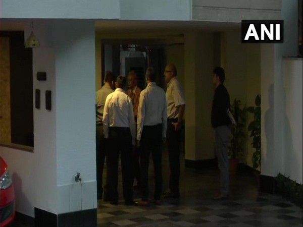 cbi CBI, ED teams visit Chidambaram's house after HC refuses relief