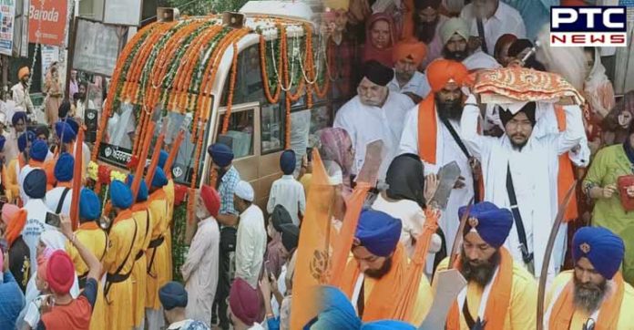 International Nagar Kirtan departs from Bareilly to Gurudwara Kar-Sewa Nanaksar Uchaulia, Shahjahanpur, Uttar Pradesh International Nagar Kirtan departs from Bareilly to Gurudwara Kar-Sewa Nanaksar Uchaulia, Shahjahanpur, Uttar Pradesh