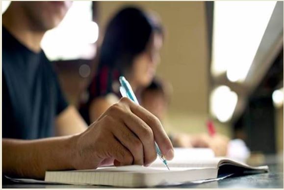 ਕਾਲਜ ਨੇ Exam ’ਚ ਨਕਲ ਰੋਕਣ ਲਈ ਲੱਭਿਆ ਅਨੋਖਾ ਢੰਗ , ਤੁਹਾਡਾ ਵੀ ਨਹੀਂ ਰੁਕਣਾ ਹਾਸਾ , ਦੇਖੋ ਤਸਵੀਰਾਂ Karnataka College makes a new rule to stop cheaters In Exam