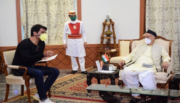 Maharashtra Governor Applauded Sonu Sood Work Maharashtra Governor Applauded Sonu Sood Work