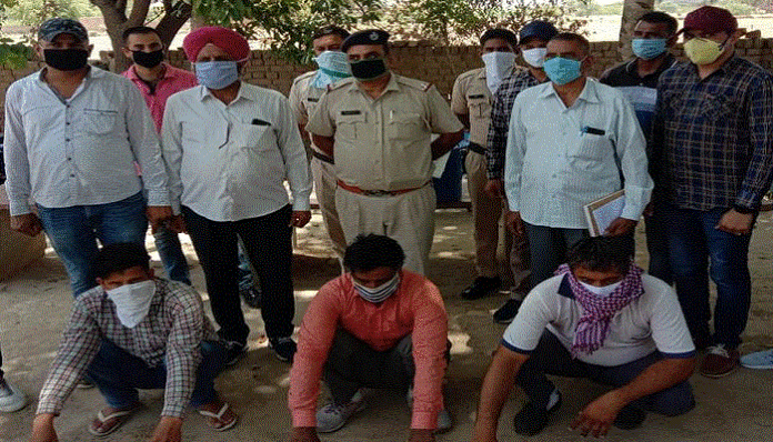 400 gram heroin worth Rs 40 lakh seized, 3 arrested 400 gram heroin worth Rs 40 lakh seized, 3 arrested