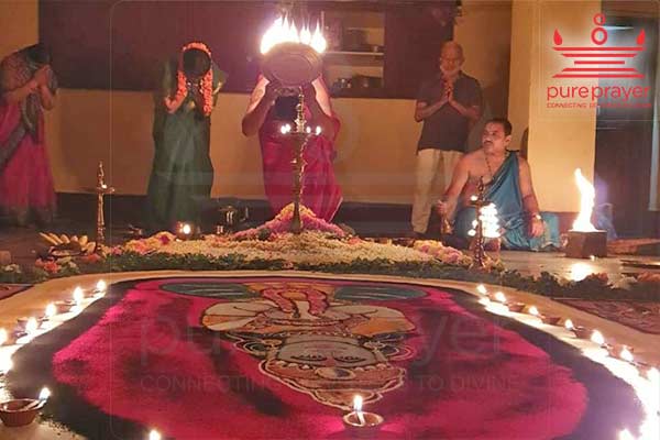 Perform Durga Namaskar with best Vedic Pandits from PurePrayer to bring Harmony and peace in your family