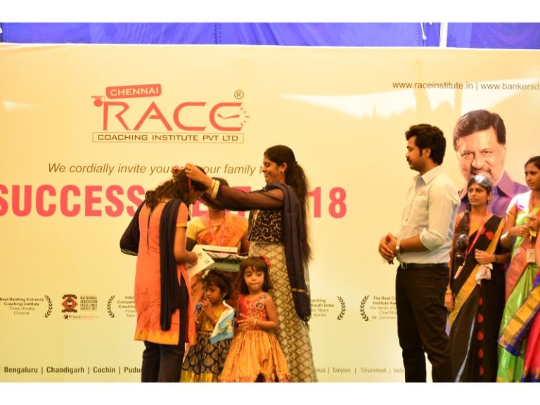RACE INSTITUTE - BANK SSC RAILWAY IBPS SBI CGL CHSL TNPSC KPSC EXAM COACHING - SUCCESS MEET 2018 (58)