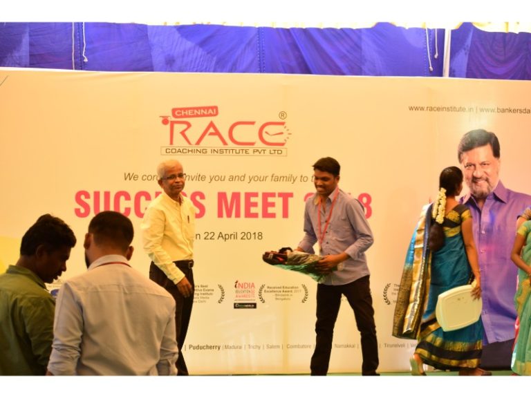 RACE INSTITUTE - BANK SSC RAILWAY IBPS SBI CGL CHSL TNPSC KPSC EXAM COACHING - SUCCESS MEET 2018 (73)