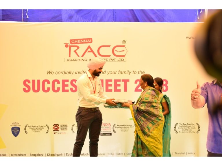 RACE INSTITUTE - BANK SSC RAILWAY IBPS SBI CGL CHSL TNPSC KPSC EXAM COACHING - SUCCESS MEET 2018 (81)