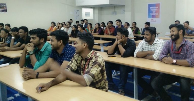 quiz program oin trivandrum race institite - best bank exam coaching institute (2)-min
