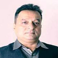 Dr. Raakesh Kriplani