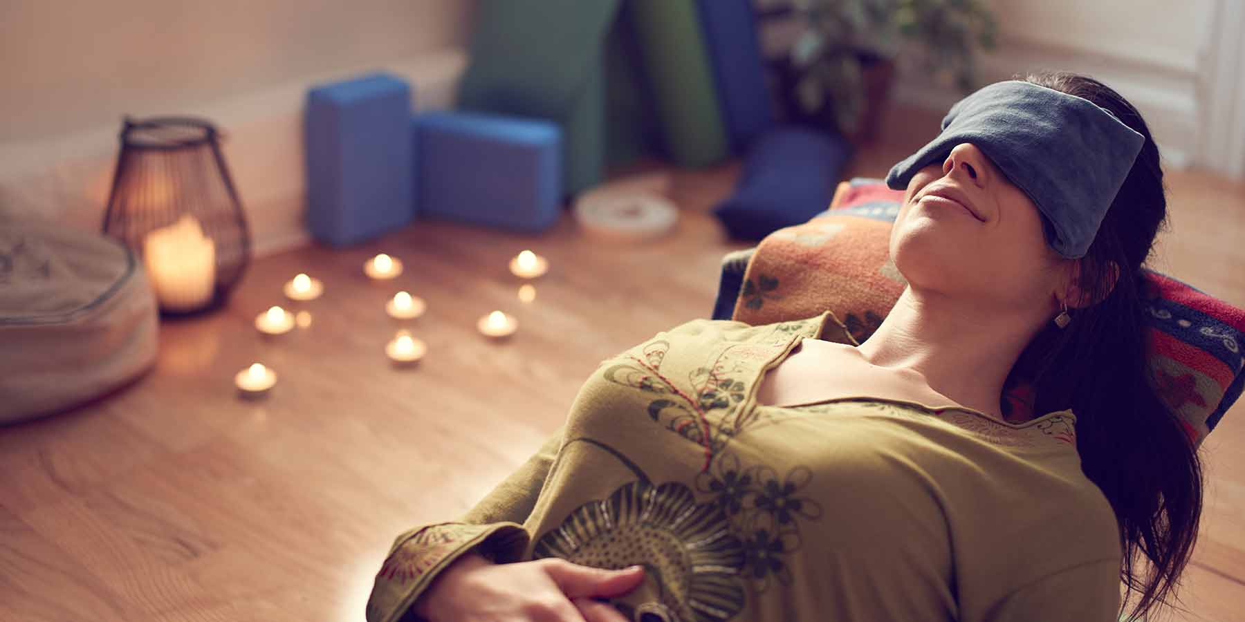एक ध्यान ताज़गी से भर देने वाली गहरी निद्रा के लिये