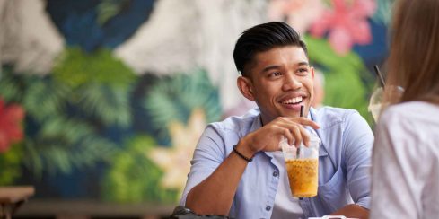 सुख बांटें, दुख नहीं